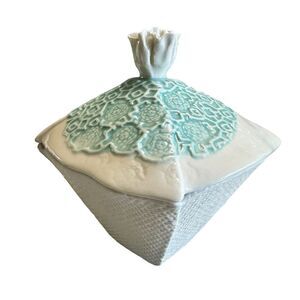 ANTHROPOLOGIE Ceramic Aqua & White Textured Dish Box Bowl w Lid Candy Jewelry